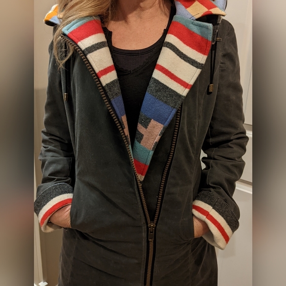 Gorgeous Paul Brodie Jacket - Picture 4 of 16